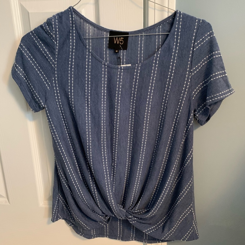 Knotted women’s shirt